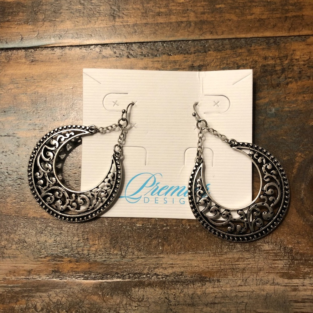 Premier Designs Crescent Earrings